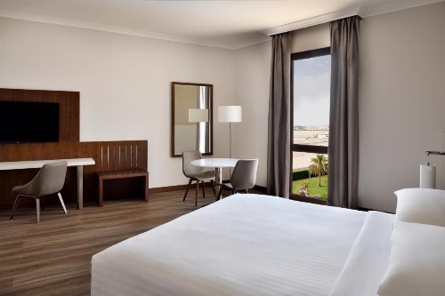 Riyadh Airport Marriott Hotel image 5